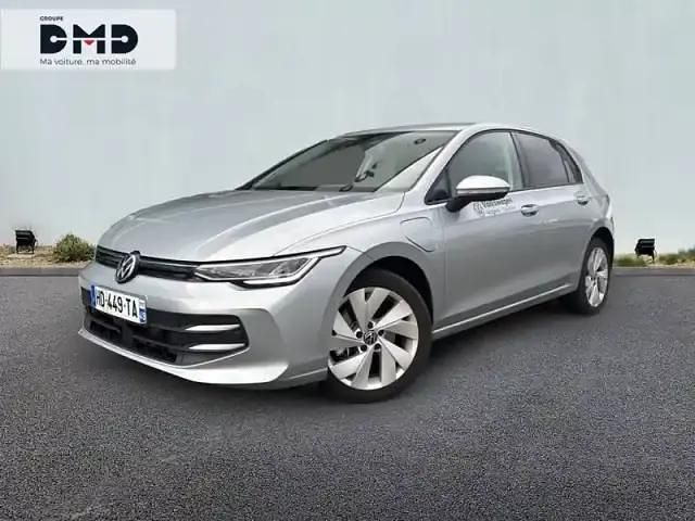 Argent dolomite Utilisé 2025 VW Golf VIII Berline | 37 990 € (Prix cher) - Image 1/4