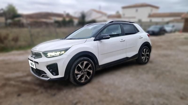 Occasion Kia Stonic GT-Line 120 ch (88 kW) 2023 Blanc SUV