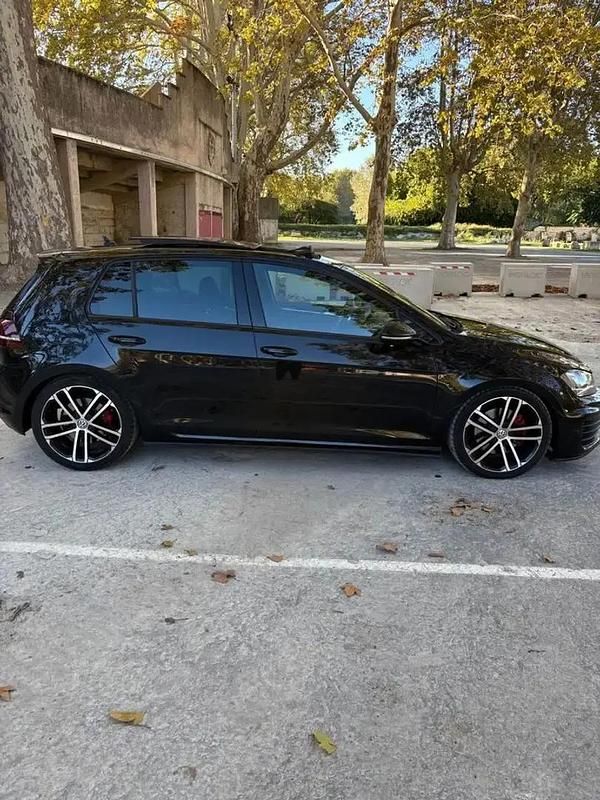 Utilisé 2010 VW Golf VI Berline | 3 000 € (Bon prix) - Image 1/4