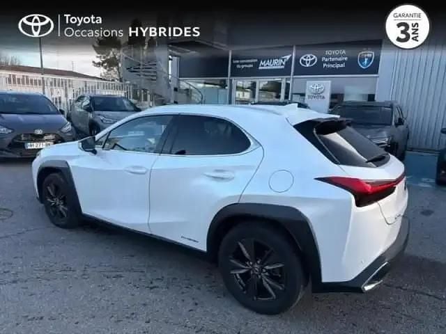 Occasion Lexus UX 250h 152 ch (111 kW) 2019 Blanc arctique métallisé SUV