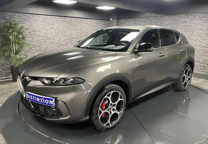 Gris Occasion 2023 Alfa Romeo Tonale Sprint SUV | 29 990 € - Image 1/4