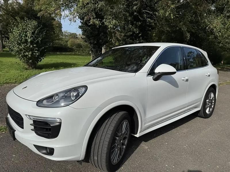 Blanc Utilisé 2015 Porsche Cayenne SUV | 38 500 € (Prix juste) - Image 1/4