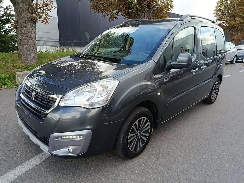 Gris Utilisé 2018 Peugeot Partner Tepee Style Monospace | 4 500 € - Image 1/4