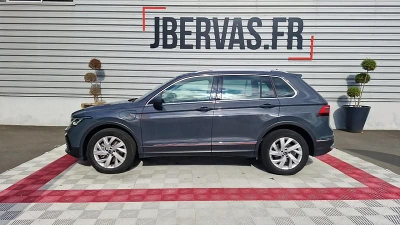 Utilisé 2021 VW Tiguan Exclusive SUV | 29 999 € (Bon prix) - Image 1/4