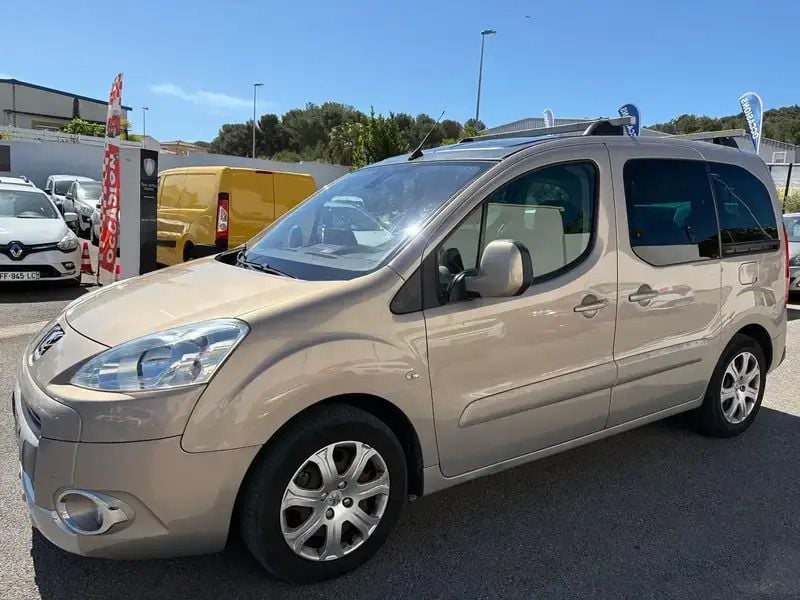 Utilisé 2012 Peugeot Partner Tepee Monospace | 9 490 € - Image 1/4