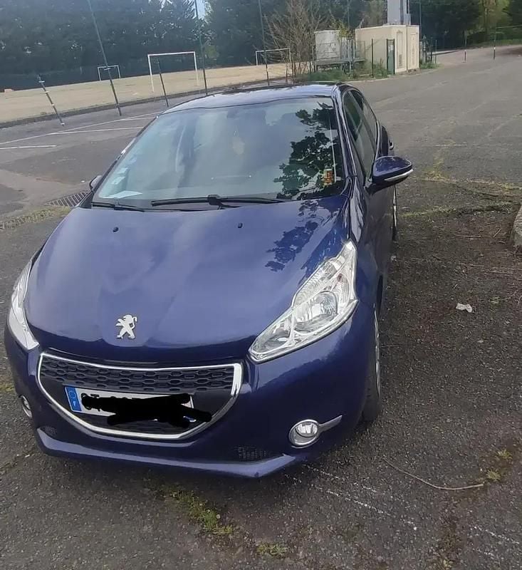 Utilisé 2013 Peugeot 208 Active Citadine | 3 800 € (Bon prix) - Image 1/4