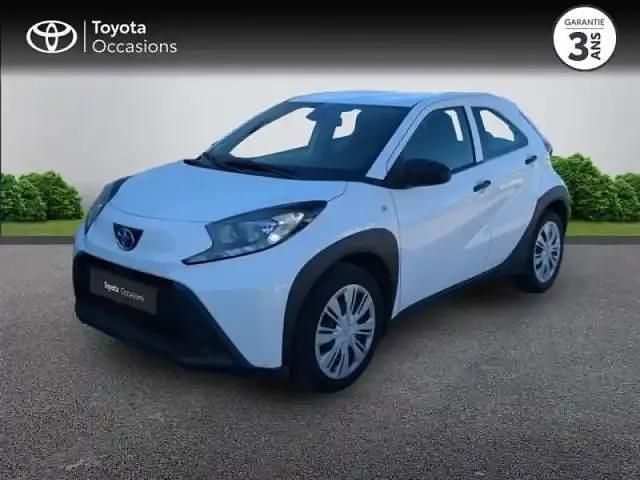 Blanc Utilisé 2022 Toyota Aygo Business Edition Citadine | 12 990 € (Prix juste) - Image 1/4