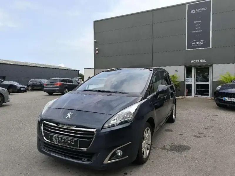 Bleu Utilisé 2015 Peugeot 5008 Allure Monospace | 6 990 € (Prix juste) - Image 1/4