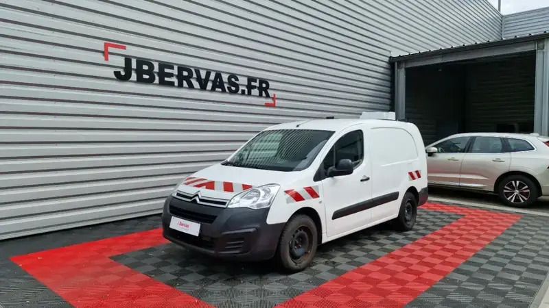 Blanc Utilisé 2018 Citroën Berlingo Monospace | 10 590 € - Image 1/4