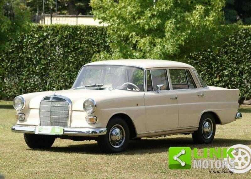 Occasion Mercedes 200 55 ch (40 kW) 1967 Blanc Berline