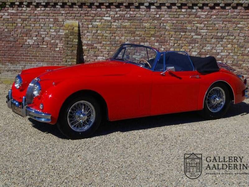 Rouge Utilisé 1960 Jaguar XK Cabriolet | 119 500 € - Image 1/4