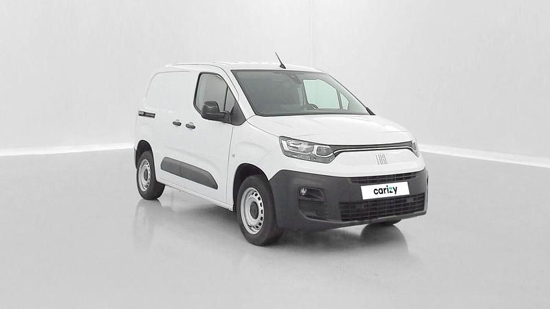 Blanc Nouvelle 2024 Fiat Doblò S Monospace | 22 680 € - Image 1/4