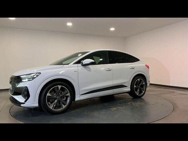 Blanc glacier métallisé Utilisé 2025 Audi Q4 Sportback e-tron S-Line SUV | 69 490 € - Image 1/4