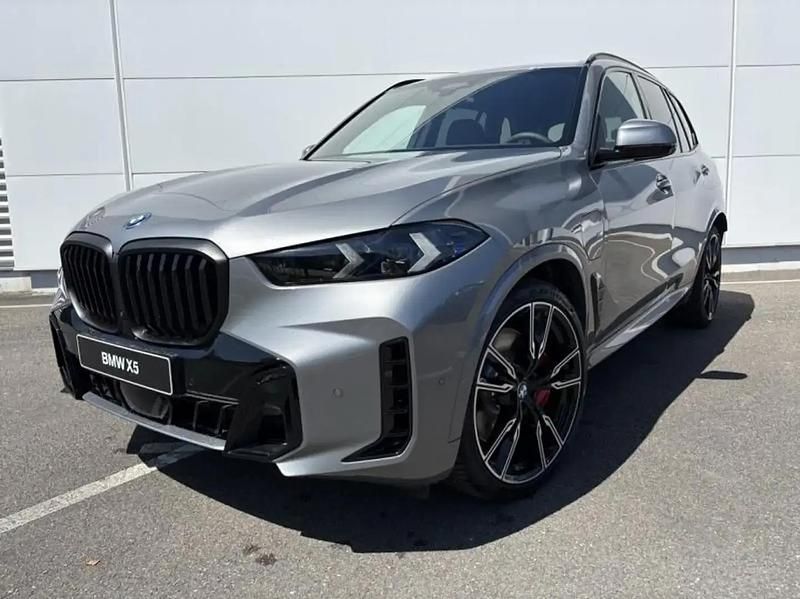 Gris Nouvelle 2025 BMW X5 M Sport SUV | 127 950 € - Image 1/4