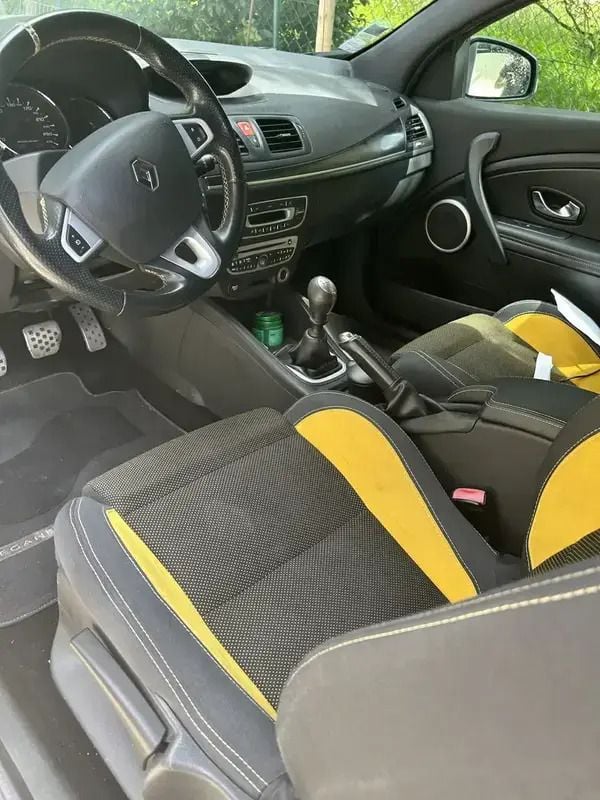 Image 2/4