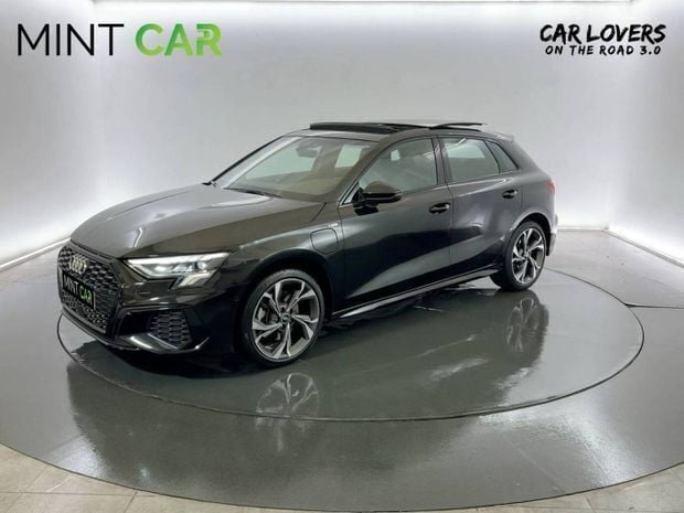 Noir Utilisé 2021 Audi A3 e-tron S-Line Citadine | 28 890 € (Prix cher) - Image 1/4