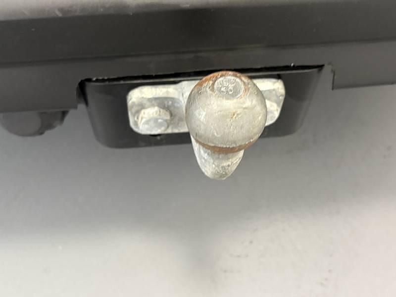 Image 4/4