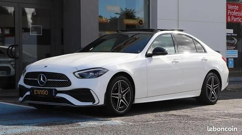 Blanc Utilisé 2023 Mercedes C300e AMG line Berline | 41 990 € (Bon prix) - Image 1/4