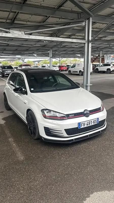 Utilisé 2015 VW Golf VII GTI Berline | 18 200 € (Prix juste) - Image 1/4