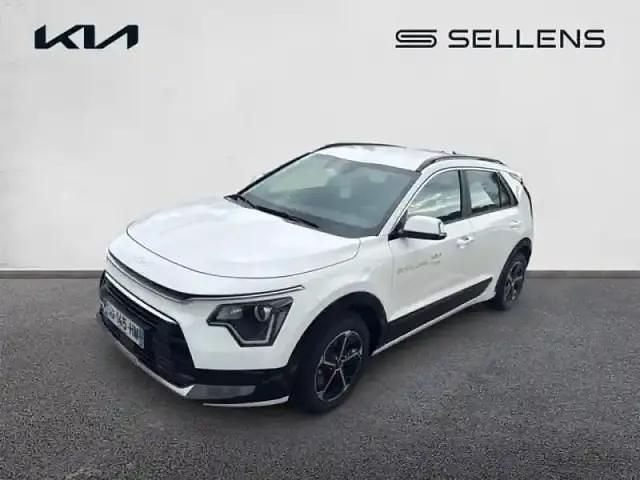 Blanc Occasion 2025 Kia Niro Active SUV | 32 880 € (Prix assez cher) - Image 1/4