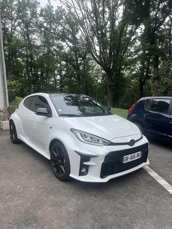 Utilisé 2020 Toyota Yaris Berline | 36 900 € (Prix cher) - Image 1/4