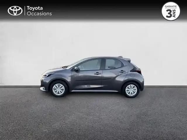 Occasion Toyota Yaris Hybrid 116 ch (85 kW) 2021 Gris atlas (m) Berline