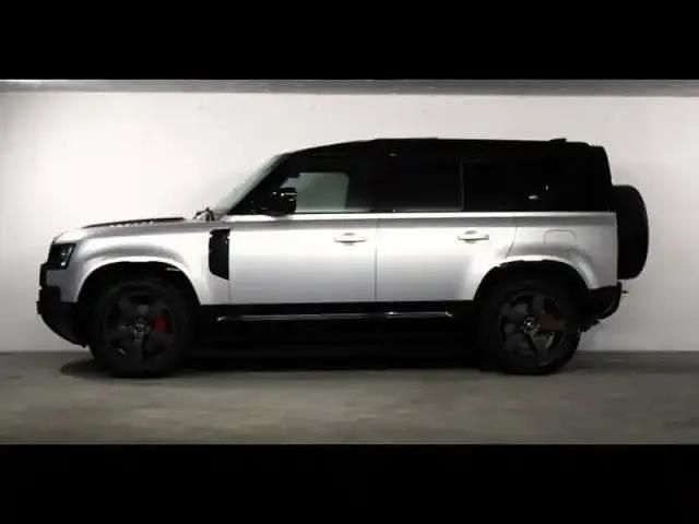 Occasion Land Rover Defender Dynamic 2023 Hakuba silver métallisé SUV