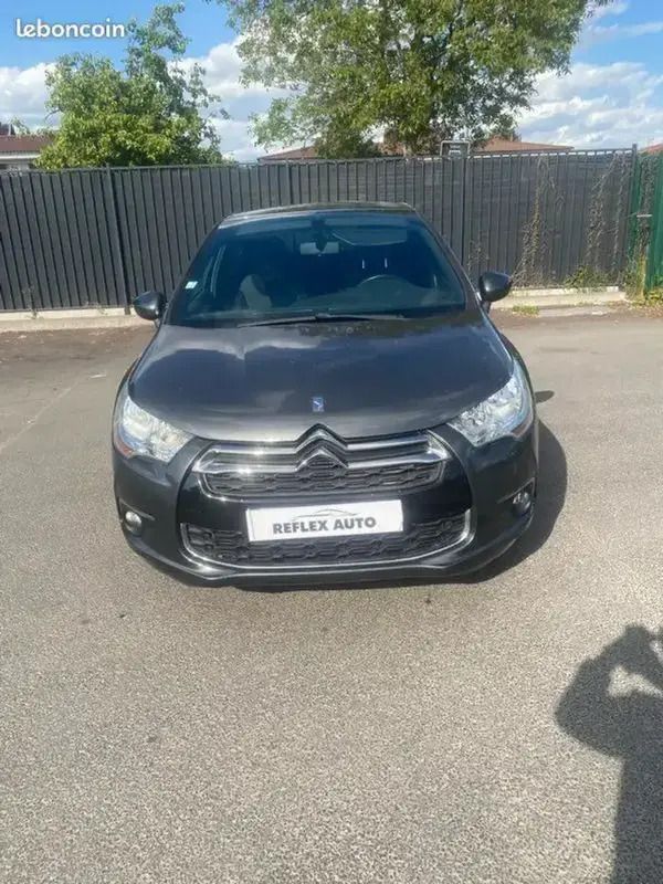 Gris Utilisé 2014 Citroën DS4 Citadine | 8 290 € - Image 1/4