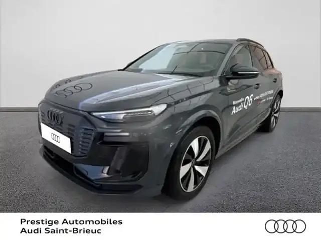 Gris Utilisé 2024 Audi Q6 e-tron S-Line SUV | 79 990 € (Bon prix) - Image 1/4