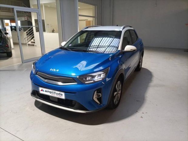 Bleu azur mã©tallisã© / toit blanc Utilisé 2021 Kia Stonic SUV | 16 799 € (Prix juste) - Image 1/4