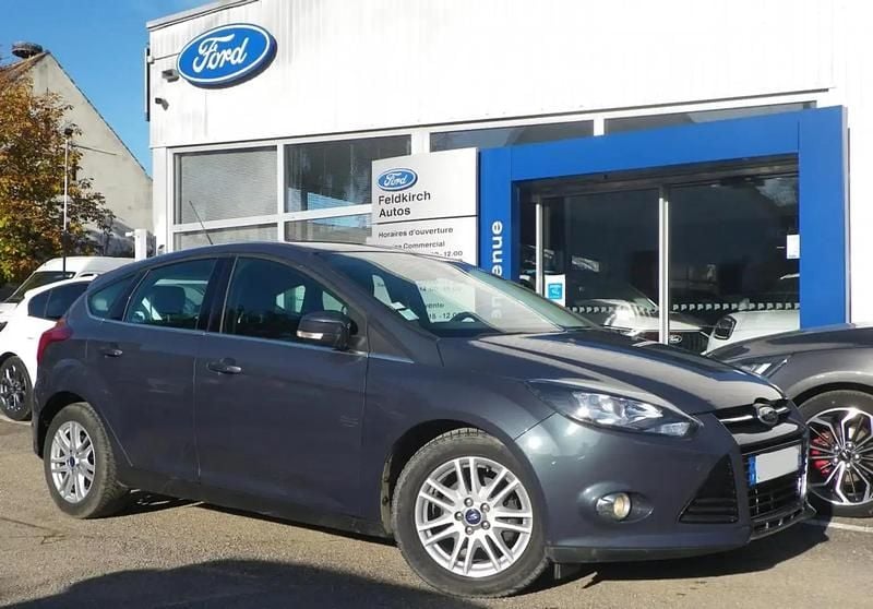 Gris Occasion 2013 Ford Focus Titanium Berline | 9 490 € - Image 1/4