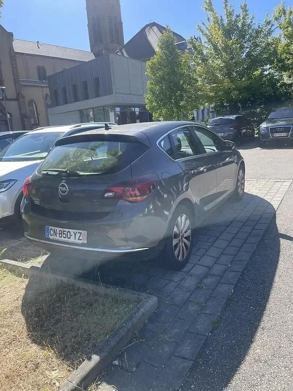 Image 2/4