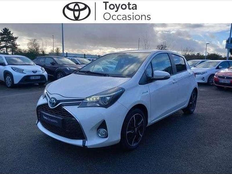 Occasion 2016 Toyota Yaris Hybrid Design Berline | 11 990 € (Prix juste) - Image 1/1