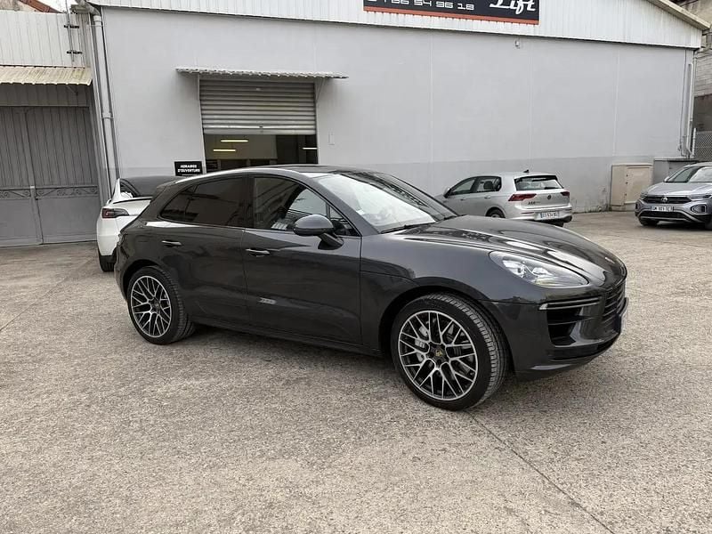 Utilisé 2019 Porsche Macan Turbo SUV | 79 900 € (Prix cher) - Image 1/4