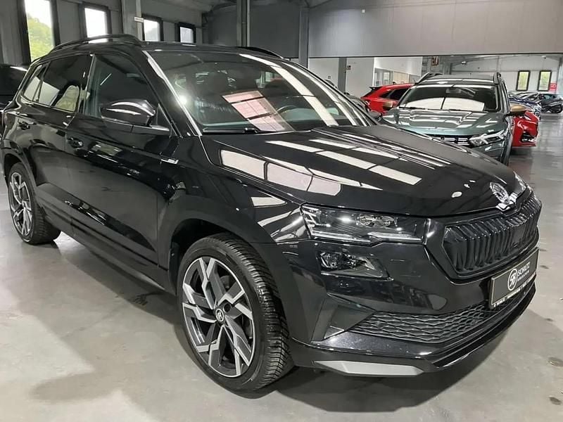 Noir Utilisé 2023 Skoda Karoq SUV | 36 490 € (Prix juste) - Image 1/4