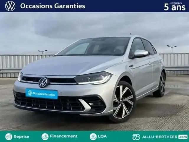 Reflet d'argent métallisé Occasion 2025 VW Polo R-line Berline | 24 789 € (Prix assez cher) - Image 1/4