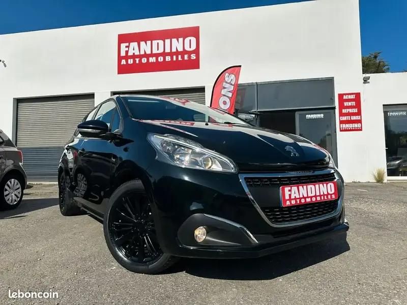 Noir Utilisé 2018 Peugeot 208 Citadine | 9 990 € (Prix juste) - Image 1/4