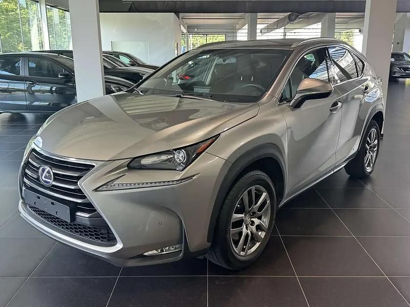 Gris Utilisé 2015 Lexus NX300h SUV | 21 950 € (Prix juste) - Image 1/4