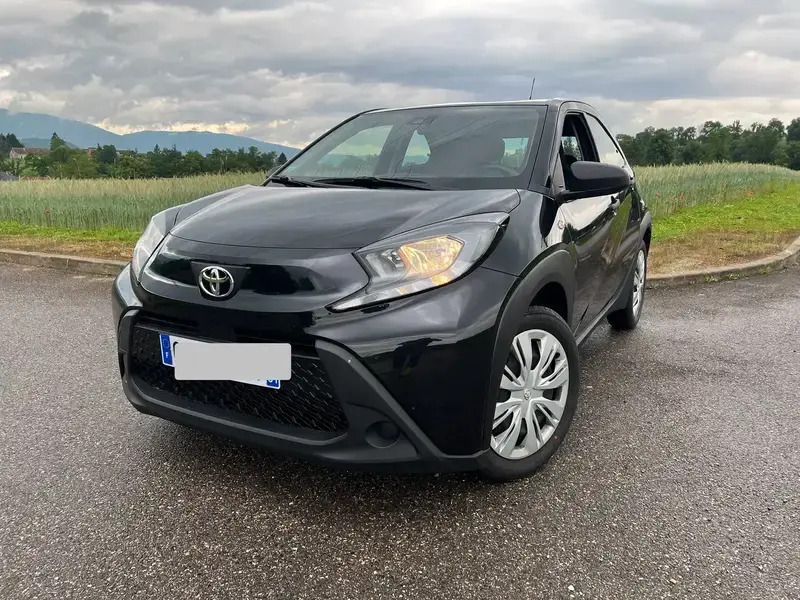 Noir Utilisé 2023 Toyota Aygo X SUV | 13 990 € - Image 1/4
