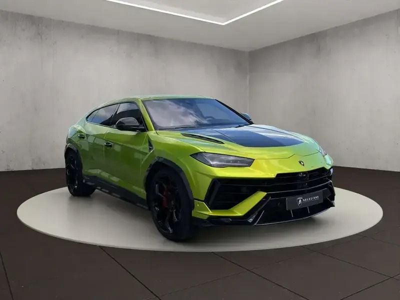 Vert Utilisé 2024 Lamborghini Urus SUV | 360 000 € - Image 1/4