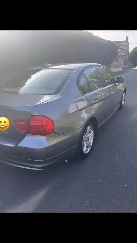 Utilisé 2011 BMW 318 Berline | 7 800 € (Prix juste) - Image 1/4