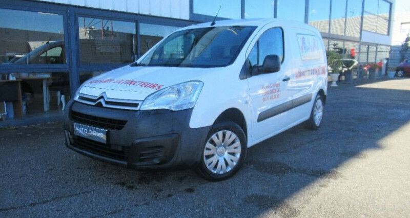 Utilisé 2017 Citroën Berlingo Business Class Monospace | 7 990 € (Prix juste) - Image 1/4