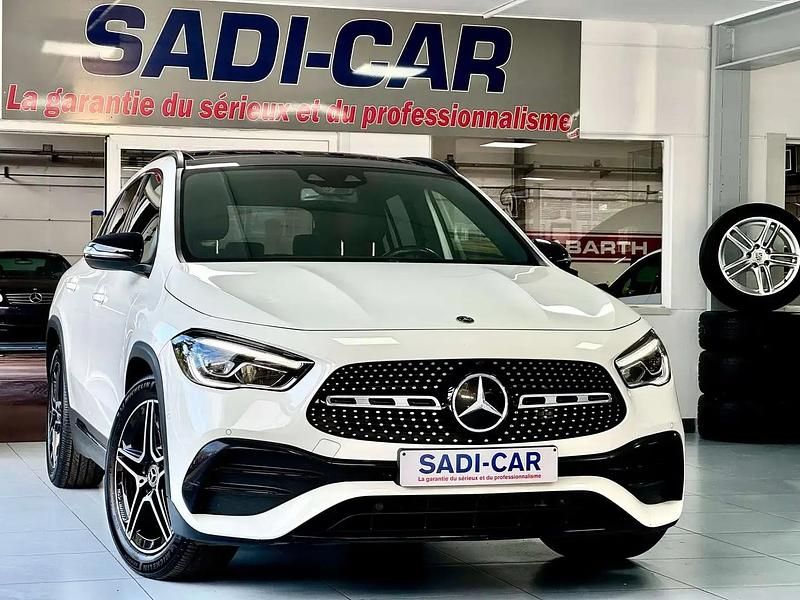 Blanc Occasion 2021 Mercedes GLA200 AMG line SUV | 30 990 € (Bon prix) - Image 1/4