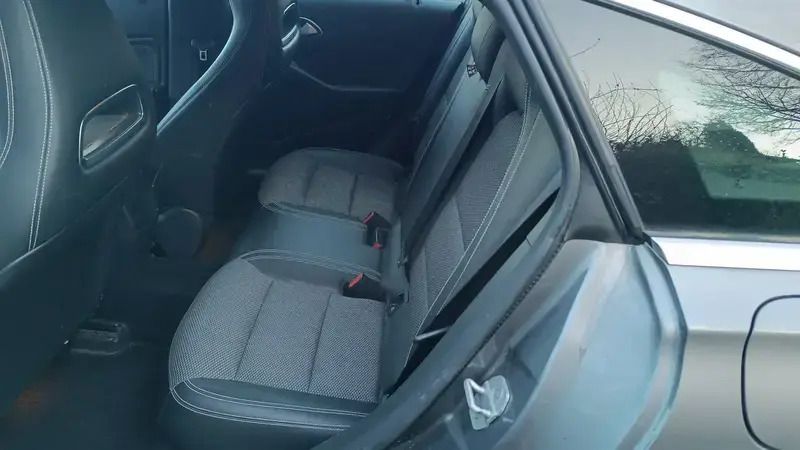 Brun Utilisé 2017 Mercedes CLA180 Shooting Brake Business Break | 11 000 € - Image 1/4