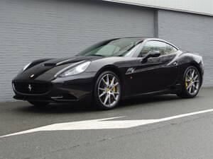 Noir Occasion 2010 Ferrari California Cabriolet | 89 700 € (Super prix) - Image 1/4