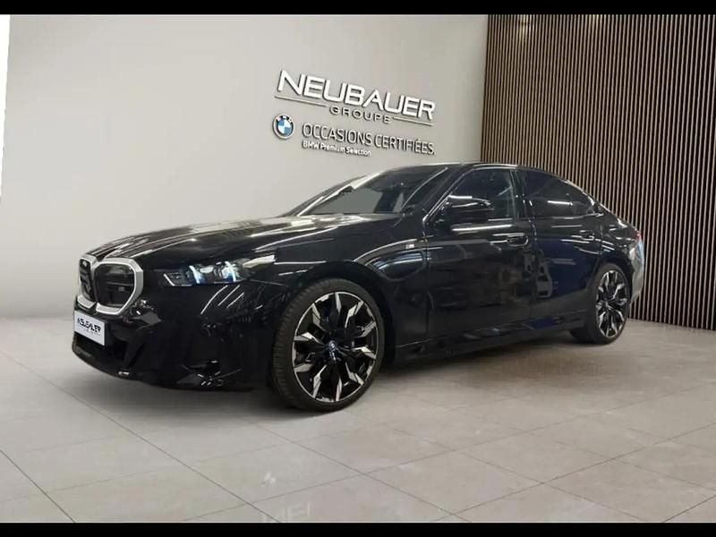 Noir Utilisé 2025 BMW i5 Berline | 83 990 € (Bon prix) - Image 1/4