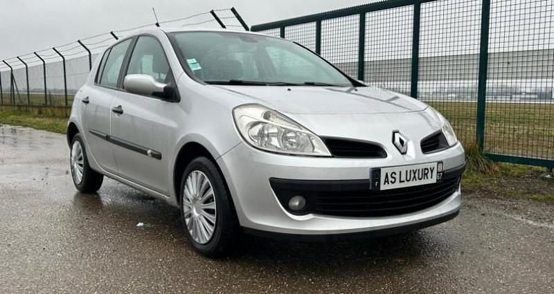 Occasion Renault Clio II Luxe 98 ch (72 kW) 2006 Citadine