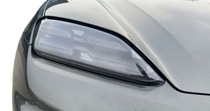 Gris Nouvelle 2024 Porsche Macan SUV | 123 990 € - Image 1/4