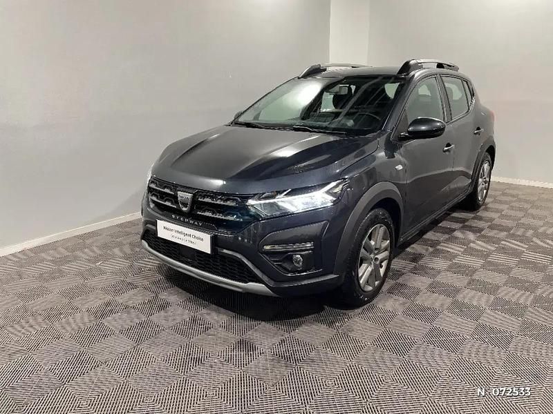 Gris Utilisé 2022 Dacia Sandero Comfort Citadine | 16 690 € (Prix juste) - Image 1/4
