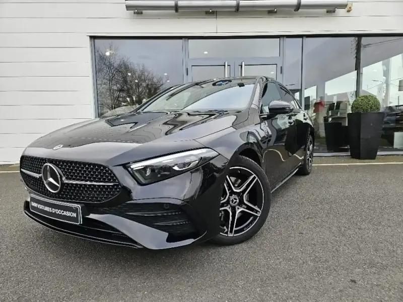 Noir Utilisé 2023 Mercedes A250 AMG line Berline | 38 490 € (Prix cher) - Image 1/4